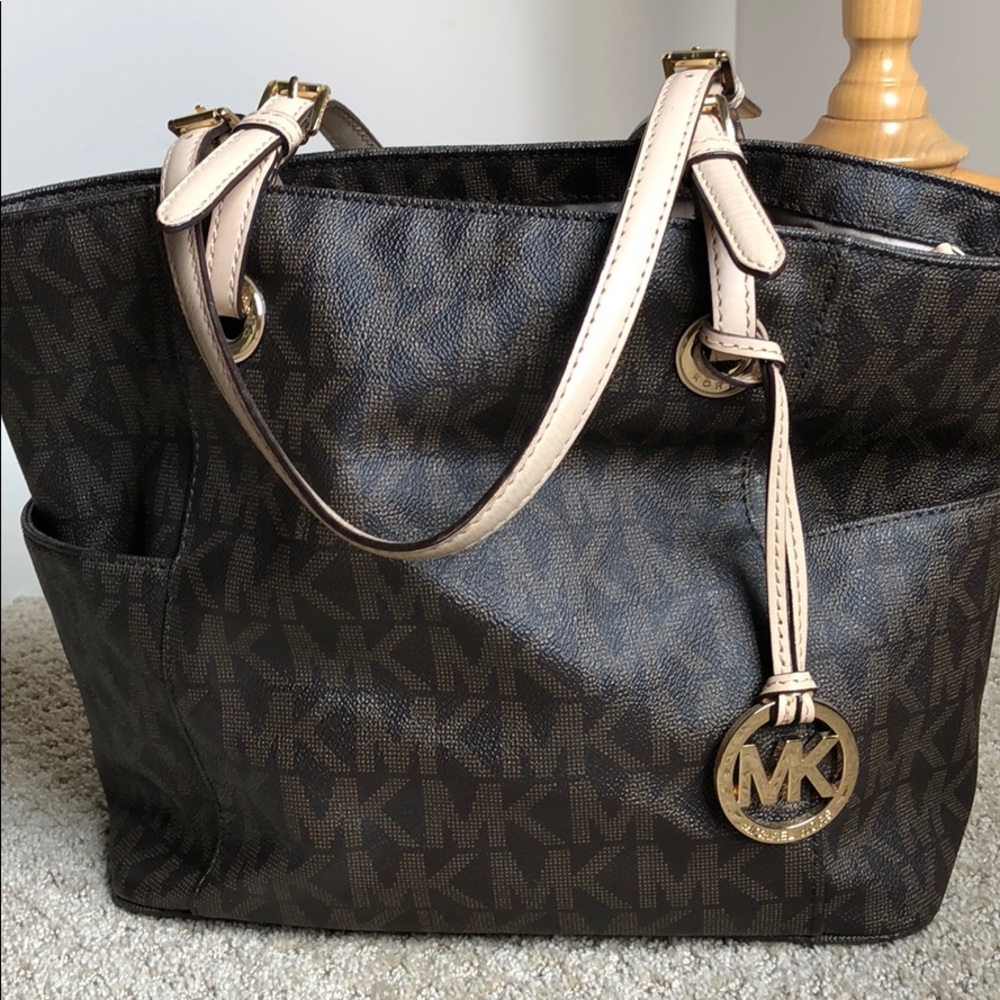 💯Authentic Michael Kors Monogram Purse